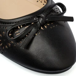 Ballerine nere da Donna con decorazioni traforate nella tomaia Lora Ferres