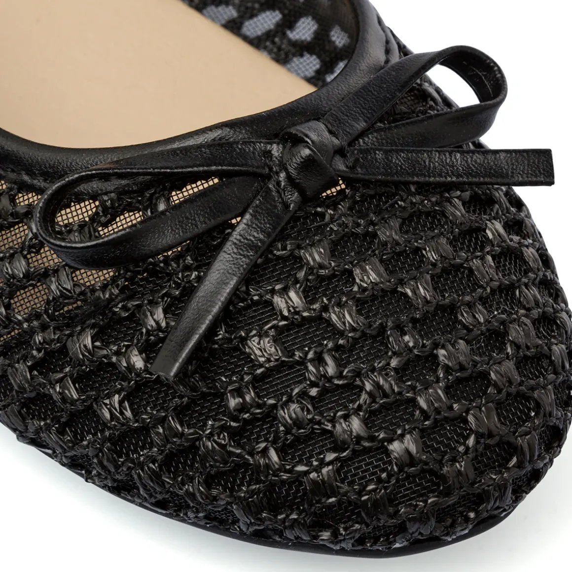 Ballerine nere da Donna traforate con fiocco Lora Ferres