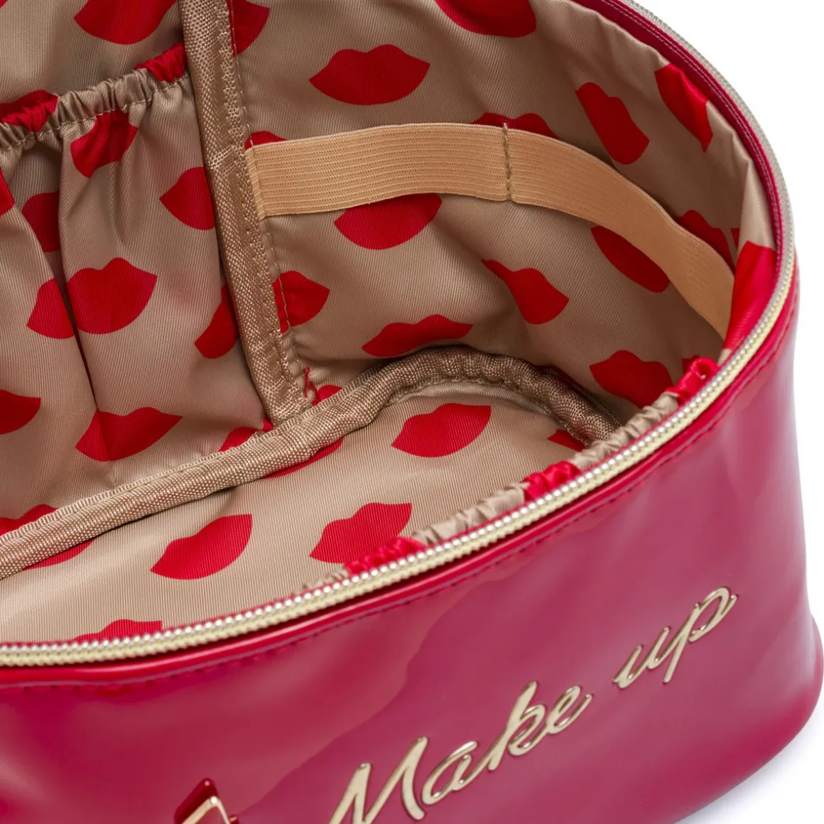 Beauty case Rosso da Donna effetto vernice con manico Camomilla