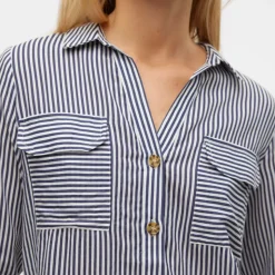 Camicia bianca a righe blu da donna con tasche Vero Moda