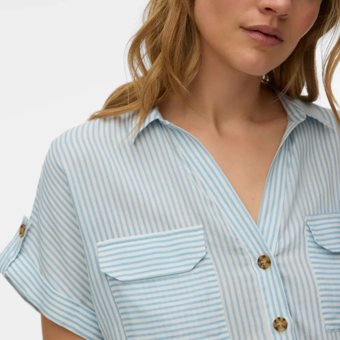 Camicia t-shirt da Donna a righe bianche e azzurre Vero Moda