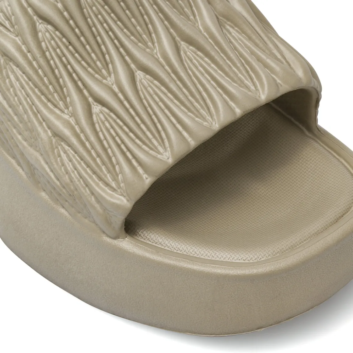 Ciabatte in gomma da Donna beige effetto plissé con zeppa De Fonseca