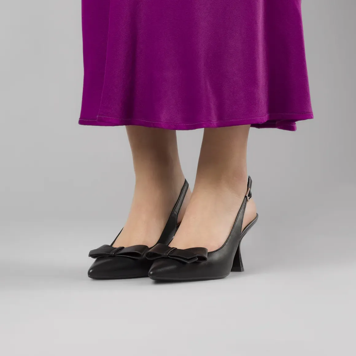 Décolleté da donna nere Lora Ferres con fiocco e tacco 7,5 cm