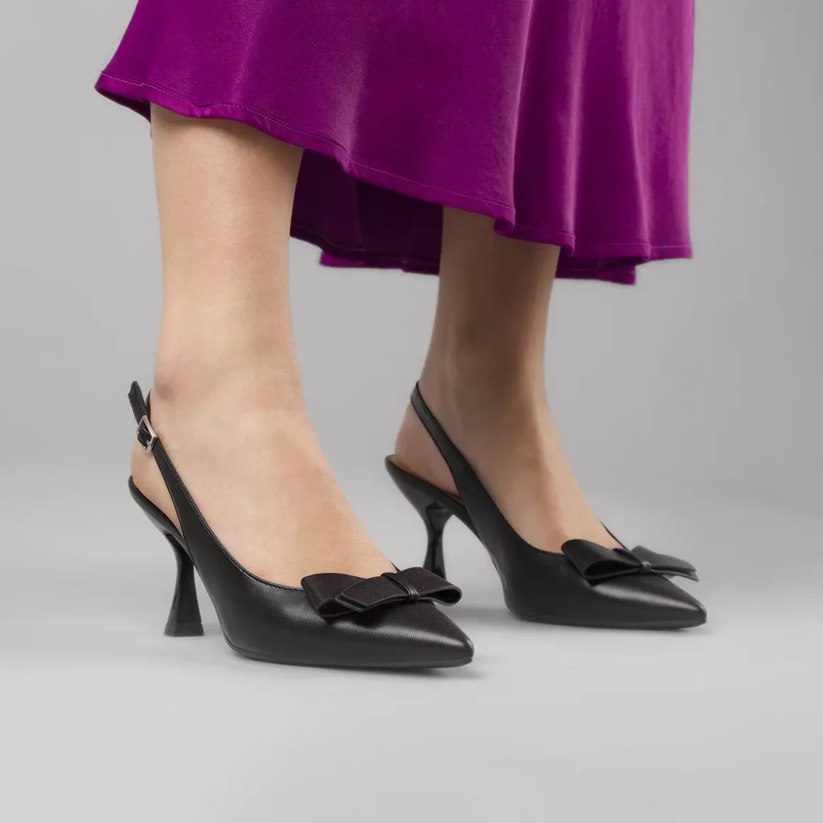 Décolleté da donna nere Lora Ferres con fiocco e tacco 7,5 cm