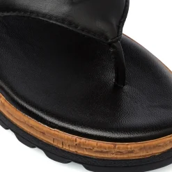 Infradito nere da Donna in pelle con suola platform Primopiano