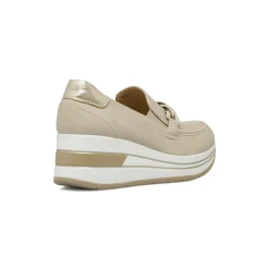 Mocassini Slip-on Beige da Donna effetto scamosciato con catena Lora Ferres
