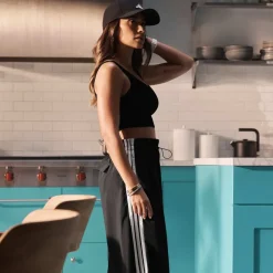 Pantaloni sportivi cargo a gamba larga da Donna neri adidas