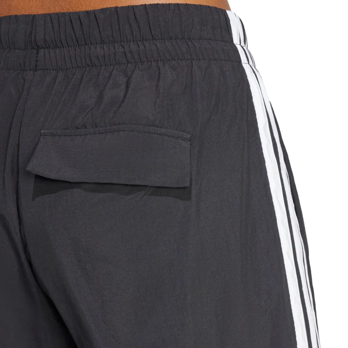 Pantaloni sportivi cargo a gamba larga da Donna neri adidas