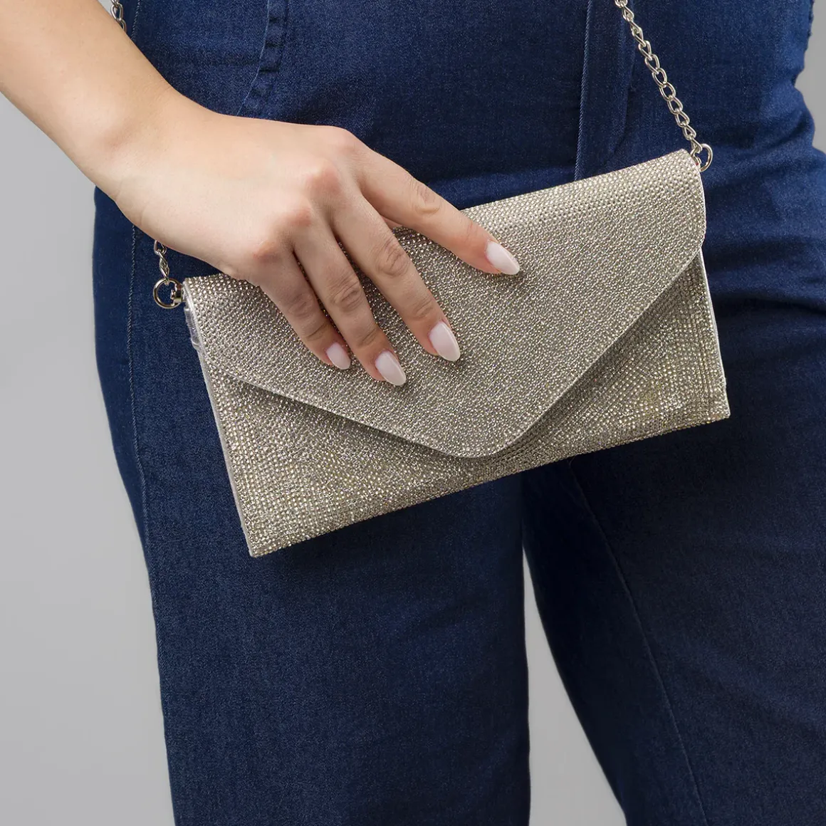 Pochette Argento da Donna con strass e tracolla a catena Lora Ferres