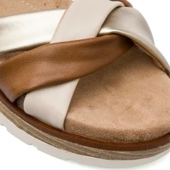 Sandali comfort beige con dettaglio oro e marrone da Donna P Soft