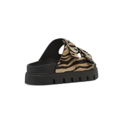 Sandali flat da Donna Beige effetto animalier con fibbie Lora Ferres