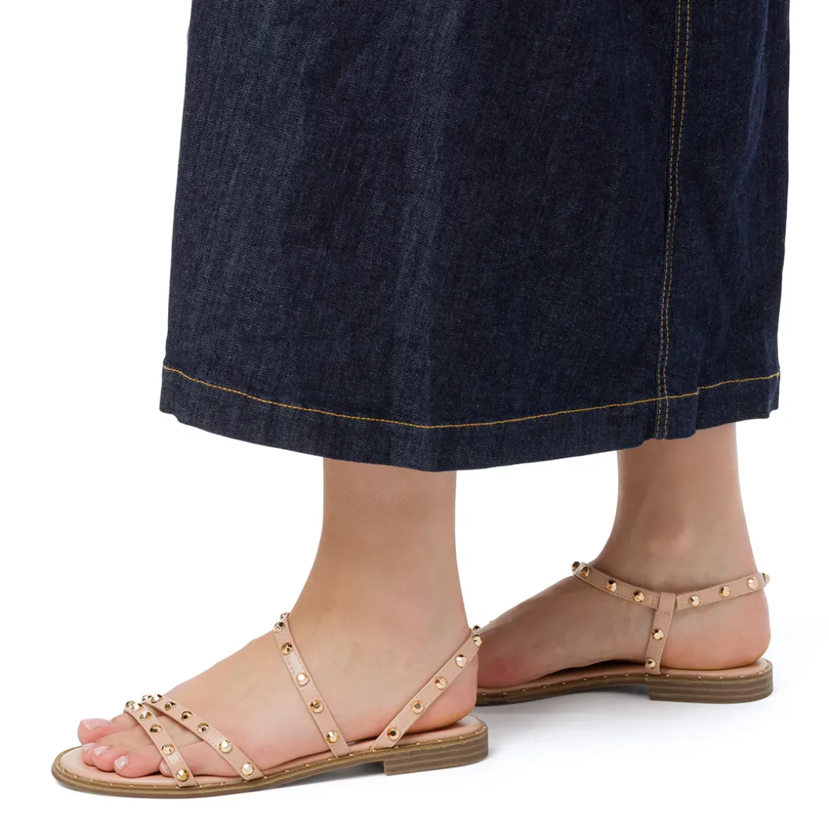Sandali flat nude da Donna con dettaglio borchie Lora Ferres