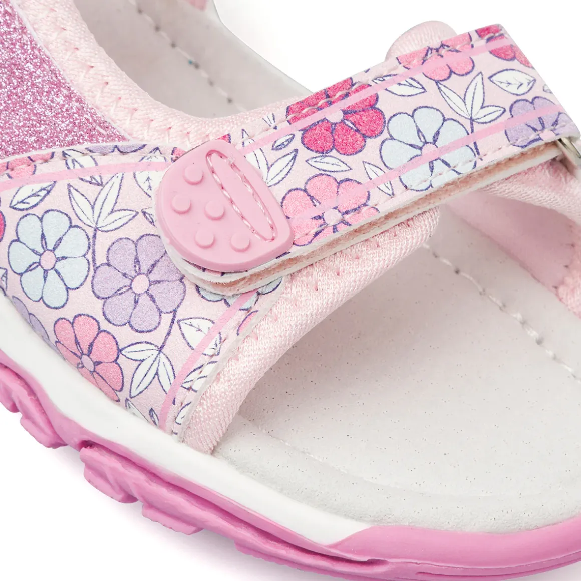 Sandali rosa con fiori in contrasto da Bambina Le scarpe di Alice