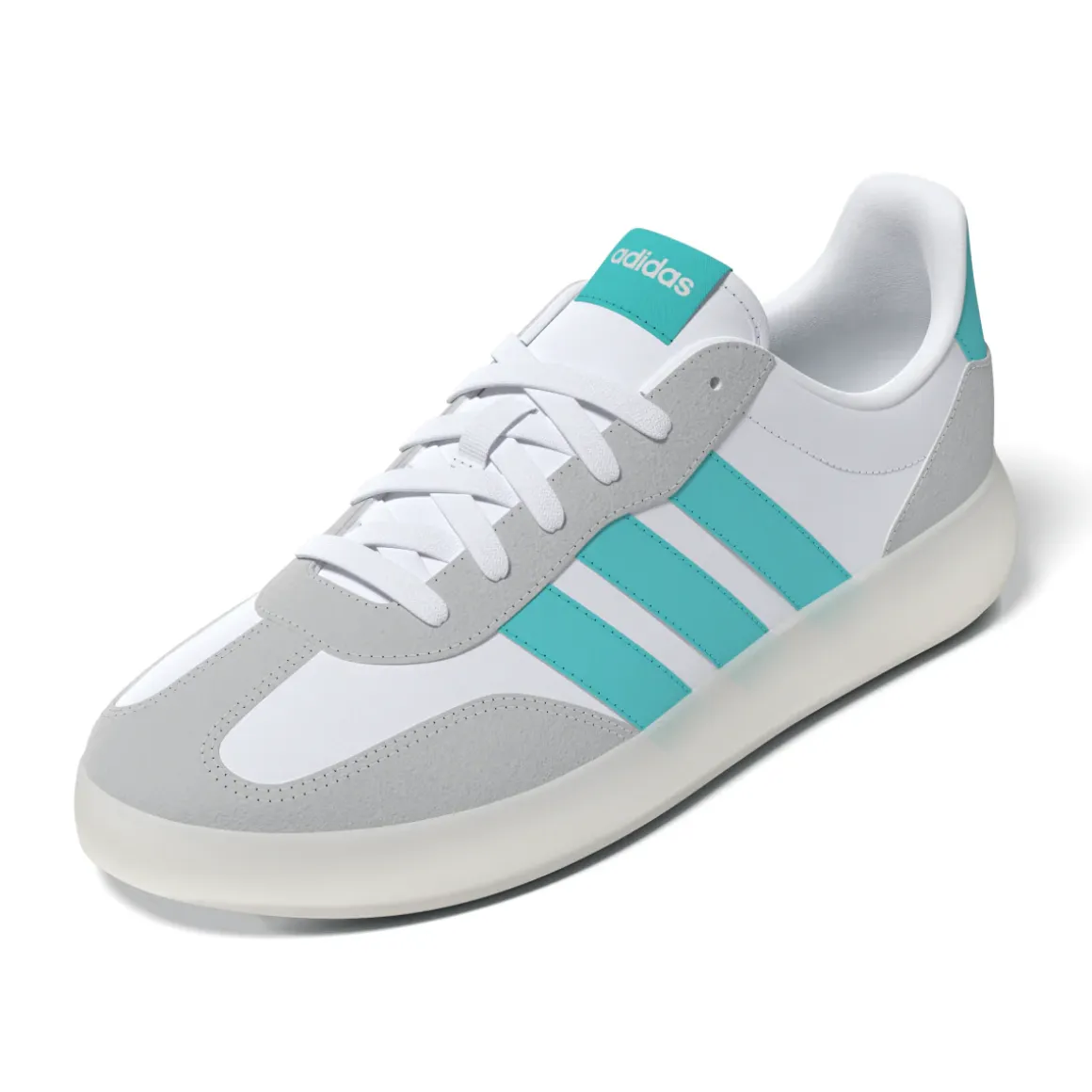 Scarpe Bianche con dettagli turchesi adidas x Mercedes-AMG Petronas F1 Team Barreda Decode