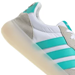 Scarpe Bianche con dettagli turchesi adidas x Mercedes-AMG Petronas F1 Team Barreda Decode