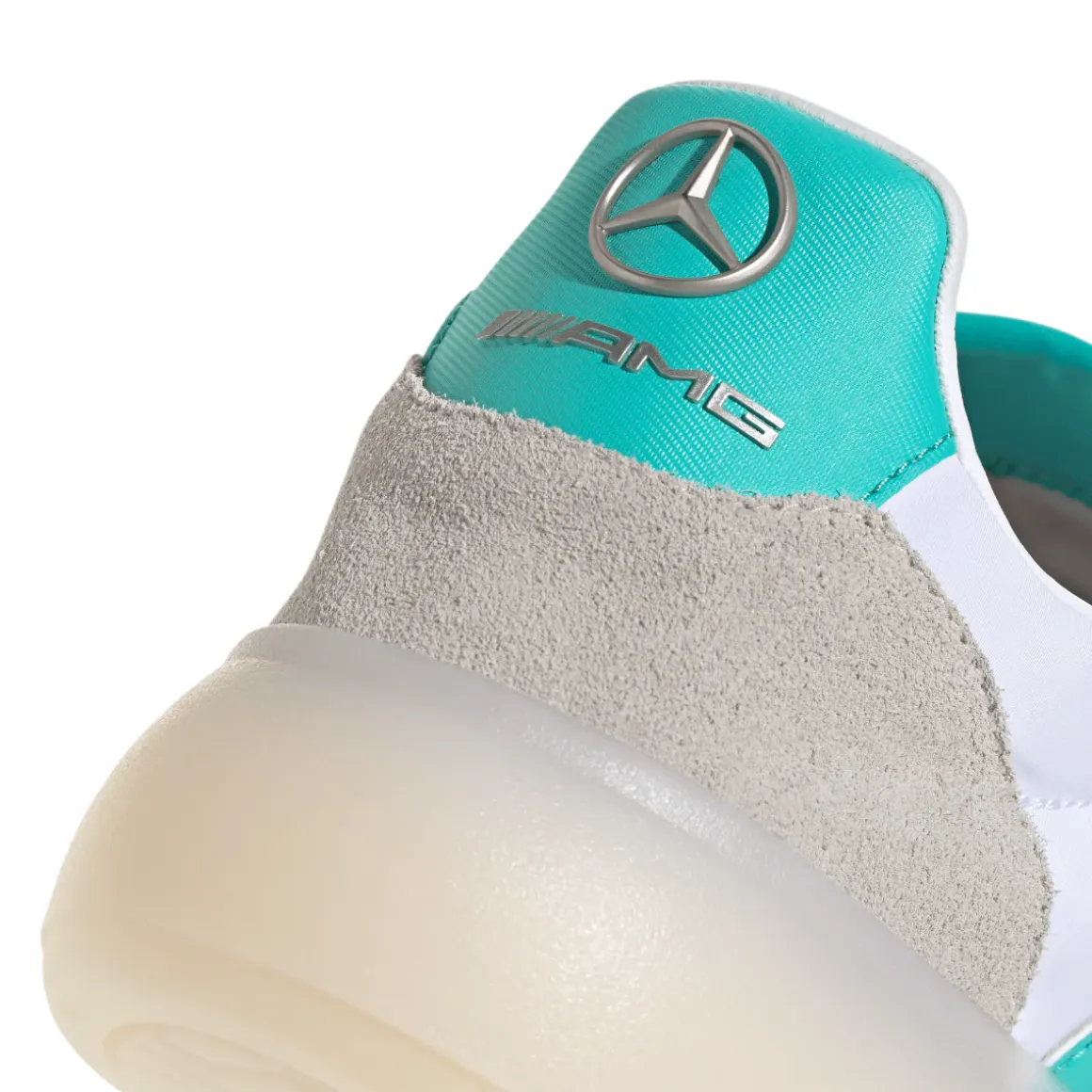 Scarpe Bianche con dettagli turchesi adidas x Mercedes-AMG Petronas F1 Team Barreda Decode