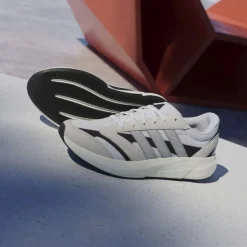 Scarpe bianche da uomo con suola ammortizzata adidas LIGHTSHIFT 2.0