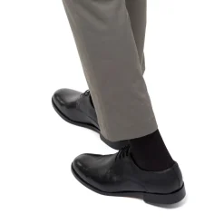 Scarpe Classiche Uomo Nere in pelle con cuciture Decorative Riflessi Urbani