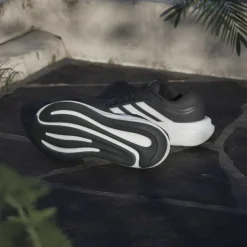 Scarpe da corsa Donna adidas Response 2 nere con intersuola Cloudfoam