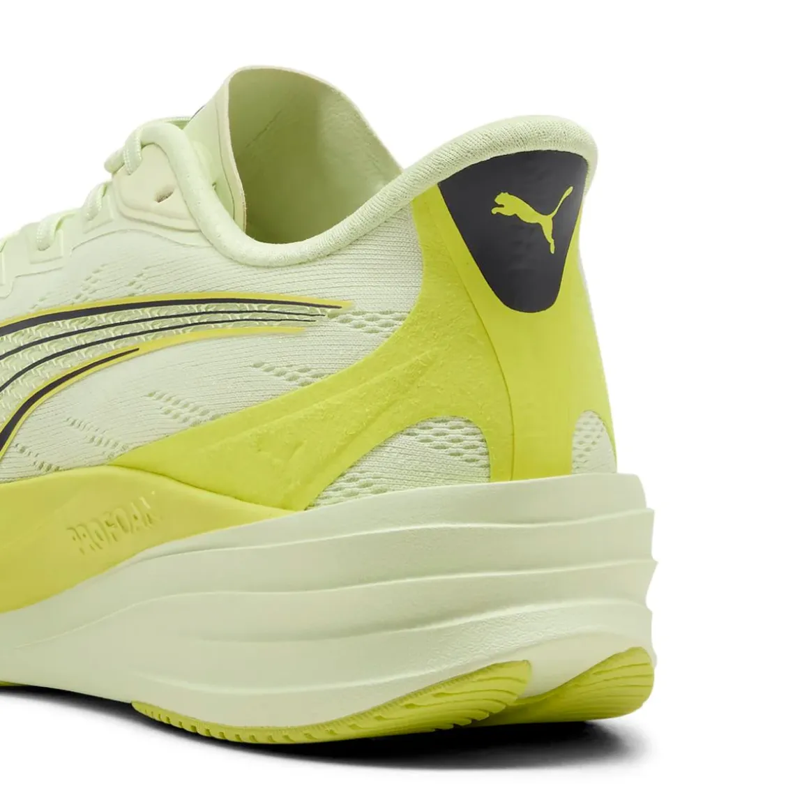 Scarpe da corsa su strada da Uomo bianche e gialle Puma Darter Pro 2