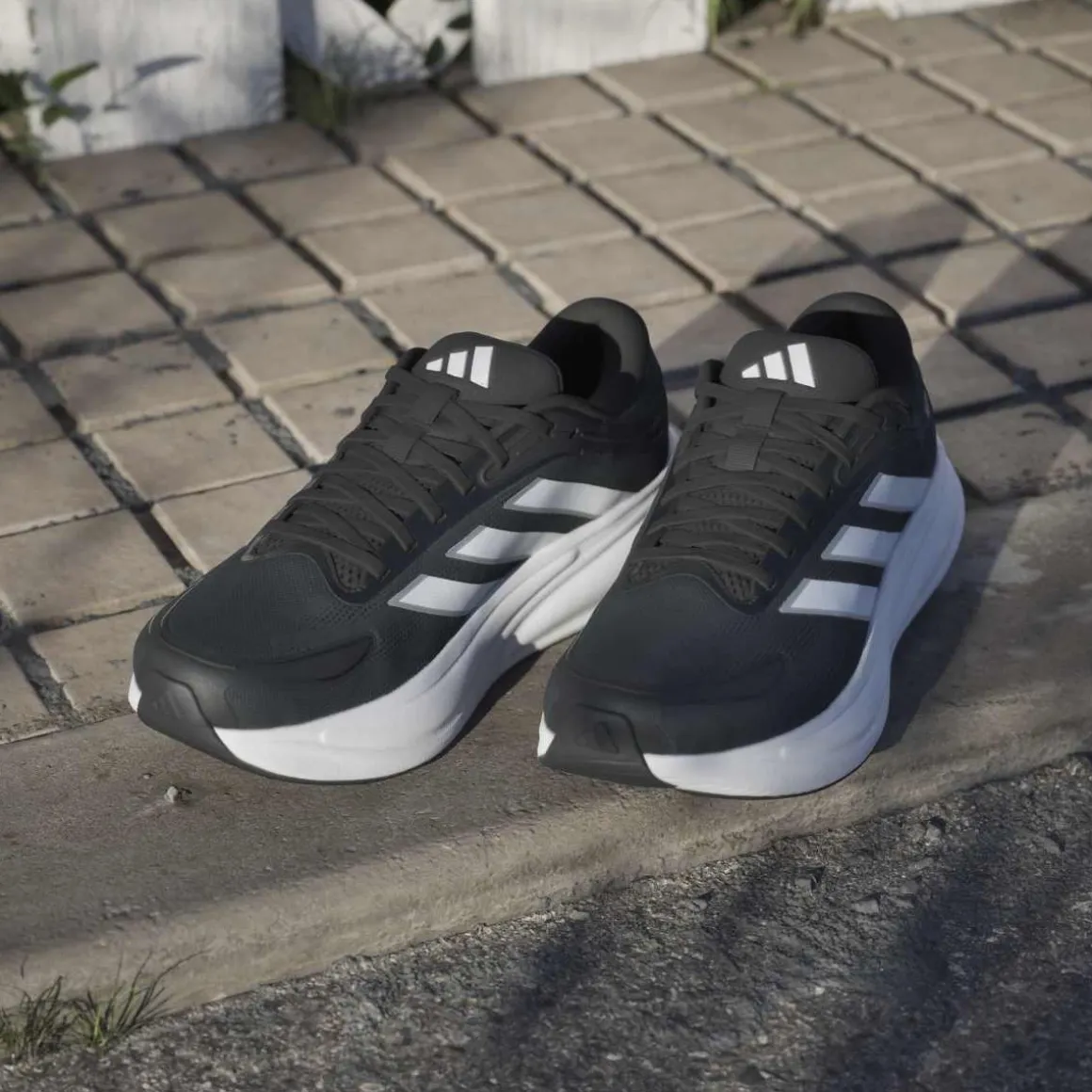 Scarpe da corsa su strada nere adidas Response 2 Cloudfoam da Uomo