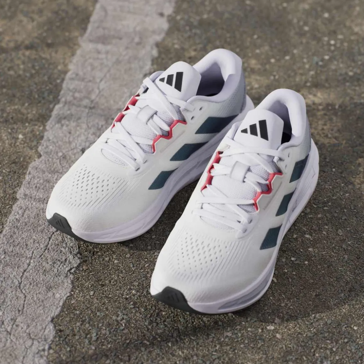 Scarpe da running bianche da uomo adidas Questar 3 Cloudfoam in mesh