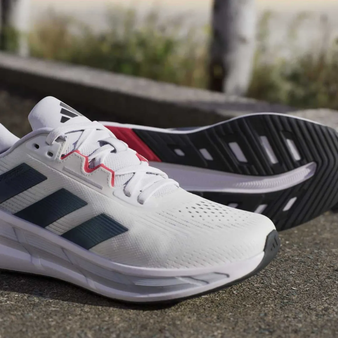 Scarpe da running bianche da uomo adidas Questar 3 Cloudfoam in mesh