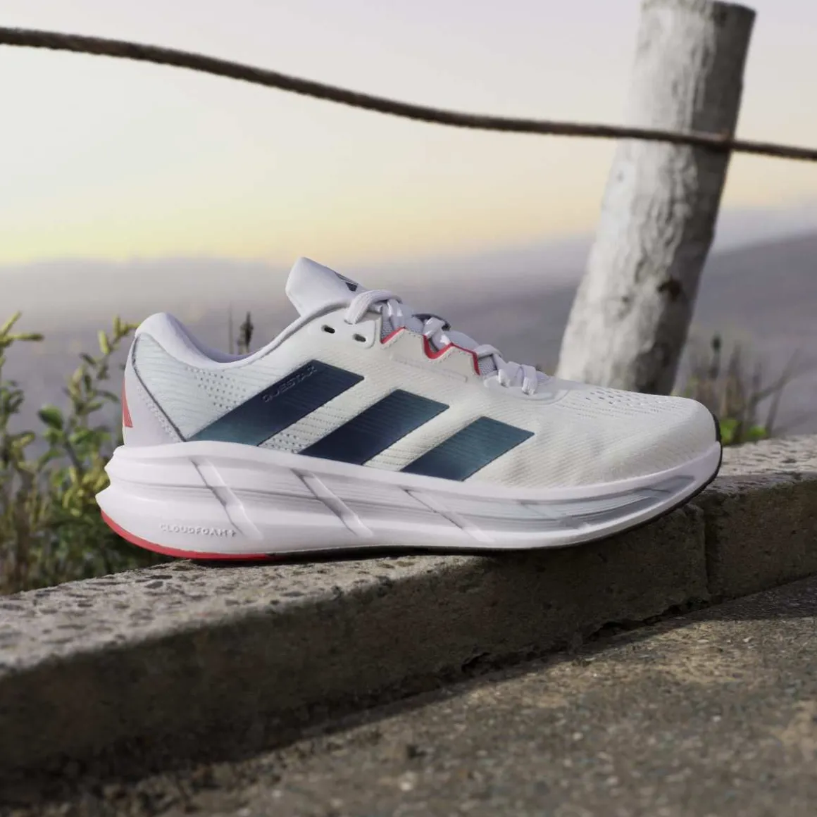 Scarpe da running bianche da uomo adidas Questar 3 Cloudfoam in mesh