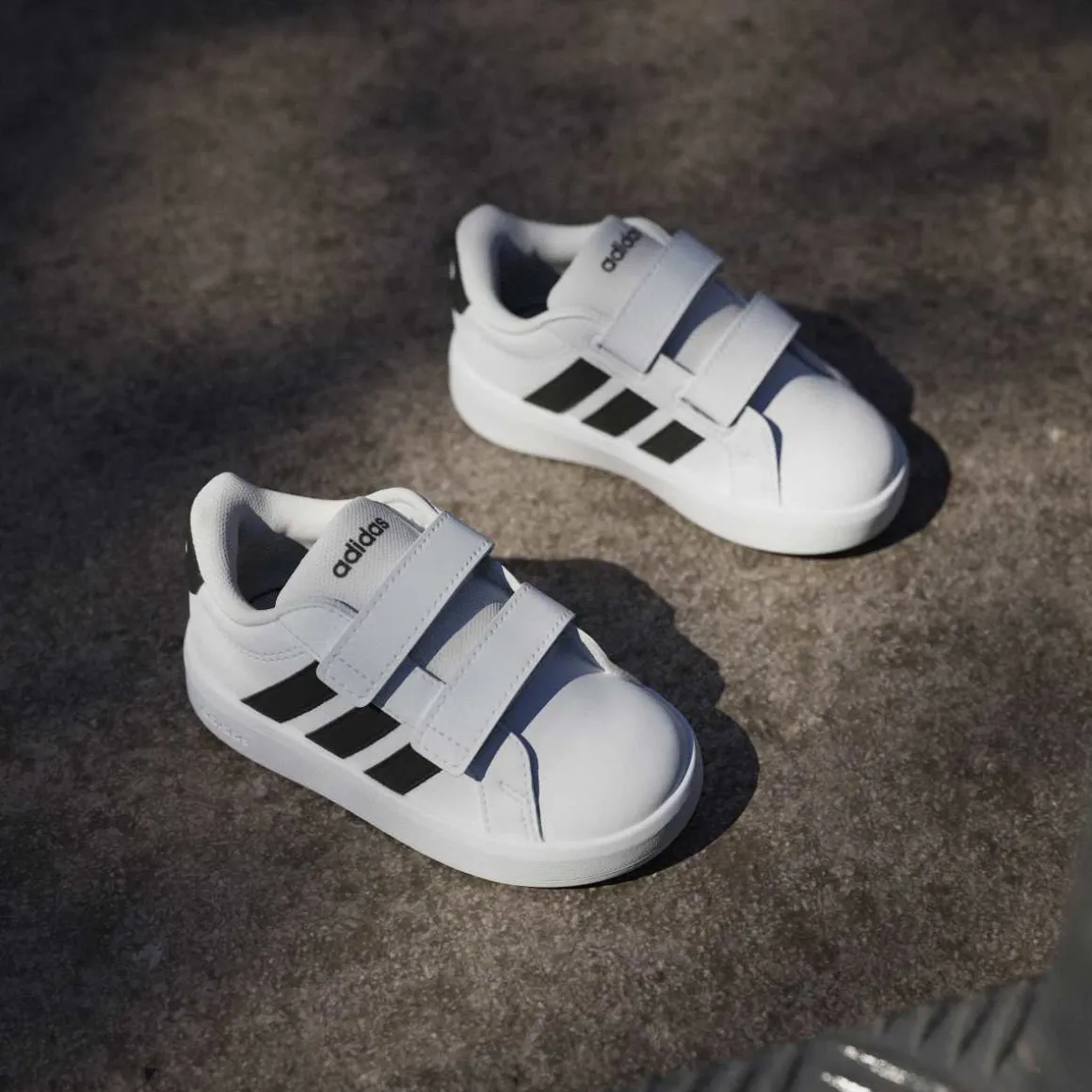 Scarpe Primi Passi Bambino bianche con strappo adidas Grand Court 3.0