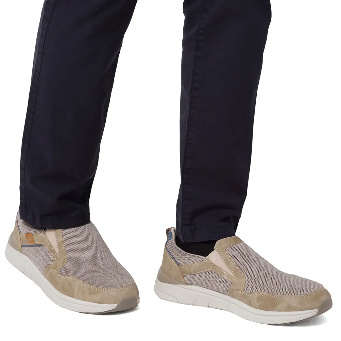 Scarpe slip-on uomo in tessuto beige traspirante con suola flessibile Glams