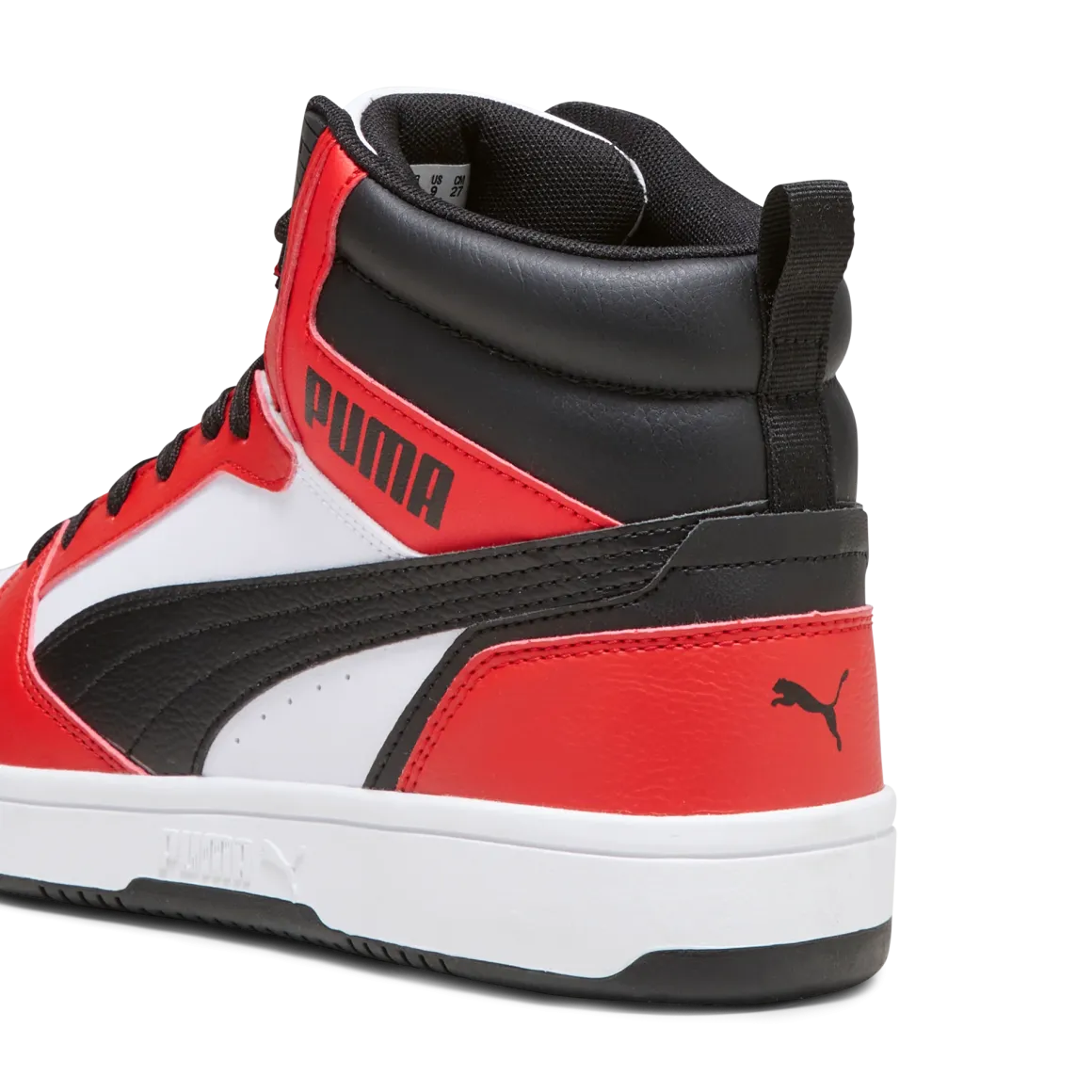 Sneakers alte bianche da uomo con dettagli rossi e neri Puma Rebound v6