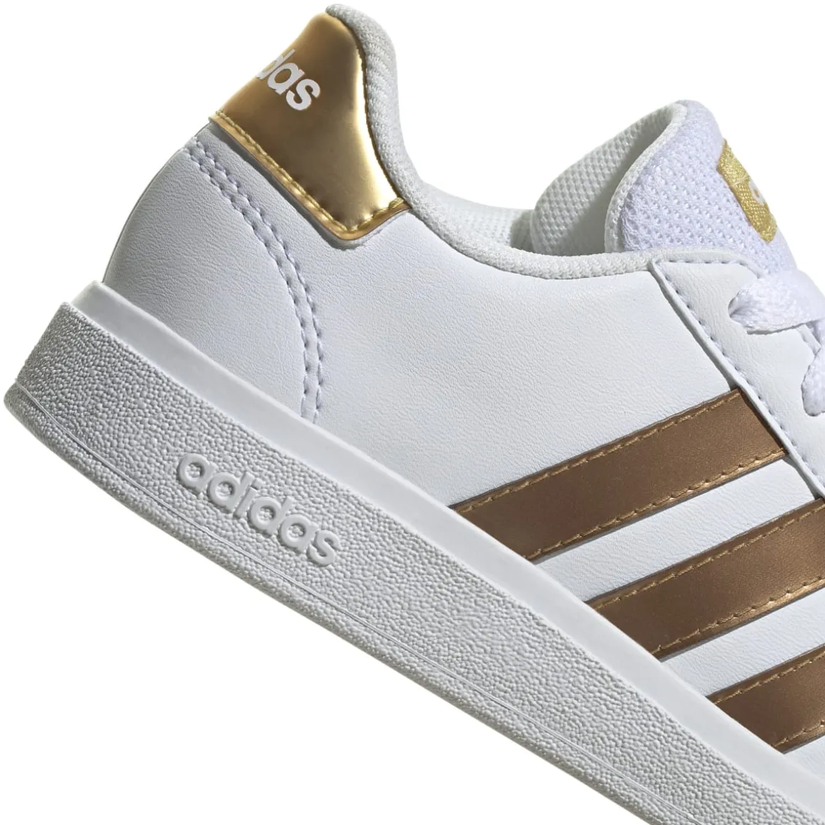 Sneakers bianche da ragazza con strisce oro adidas Grand Court 2.0 K