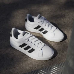 Sneakers bianche da Ragazzo con inserti neri adidas GRAND COURT 3.0