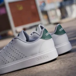 Sneakers bianche da Uomo adidas Advantage 2.0 con dettagli traforati