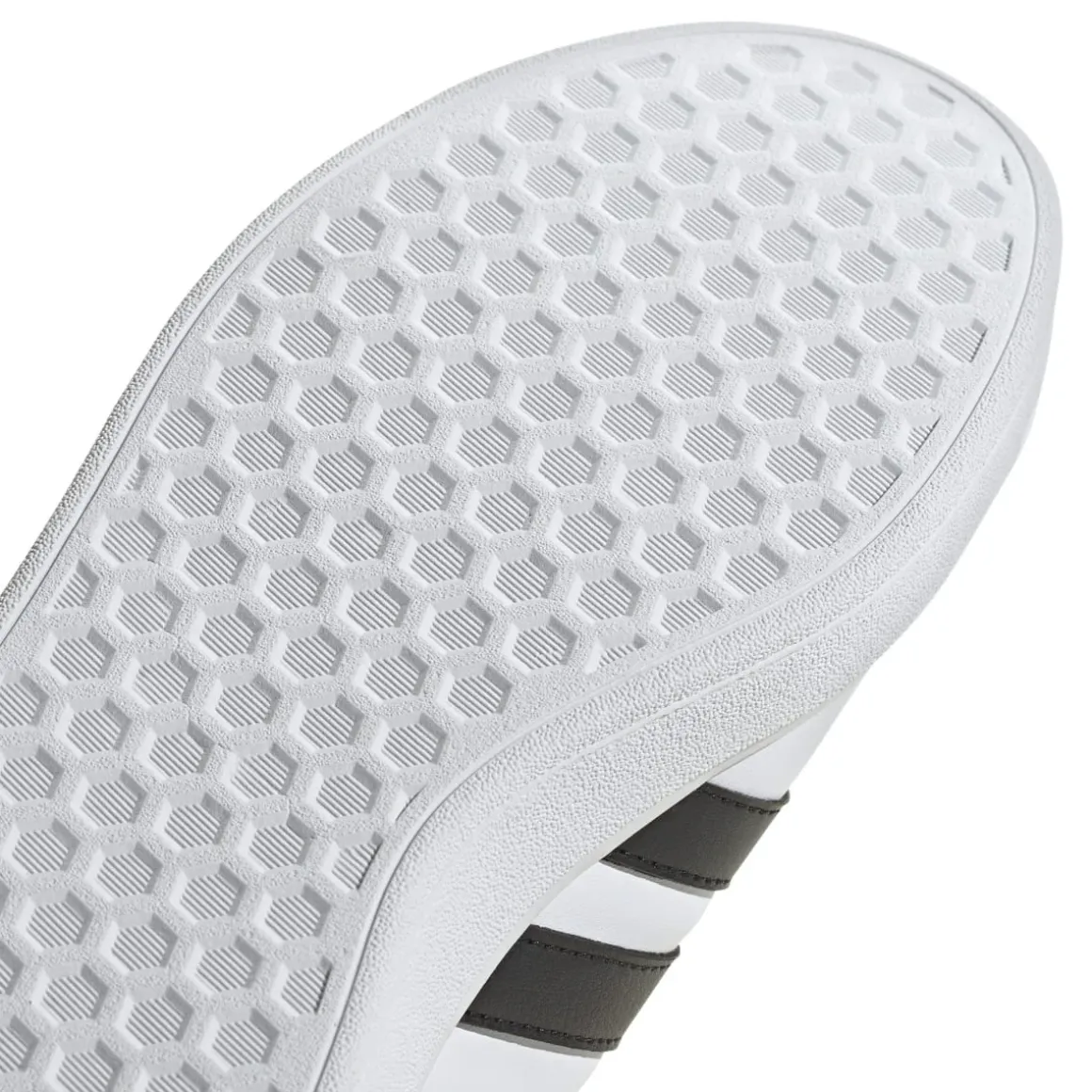 Sneakers bianche da uomo con strisce a contrasto adidas Grand Court Base 2.0