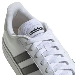 Sneakers bianche da uomo con strisce a contrasto adidas Grand Court Base 2.0