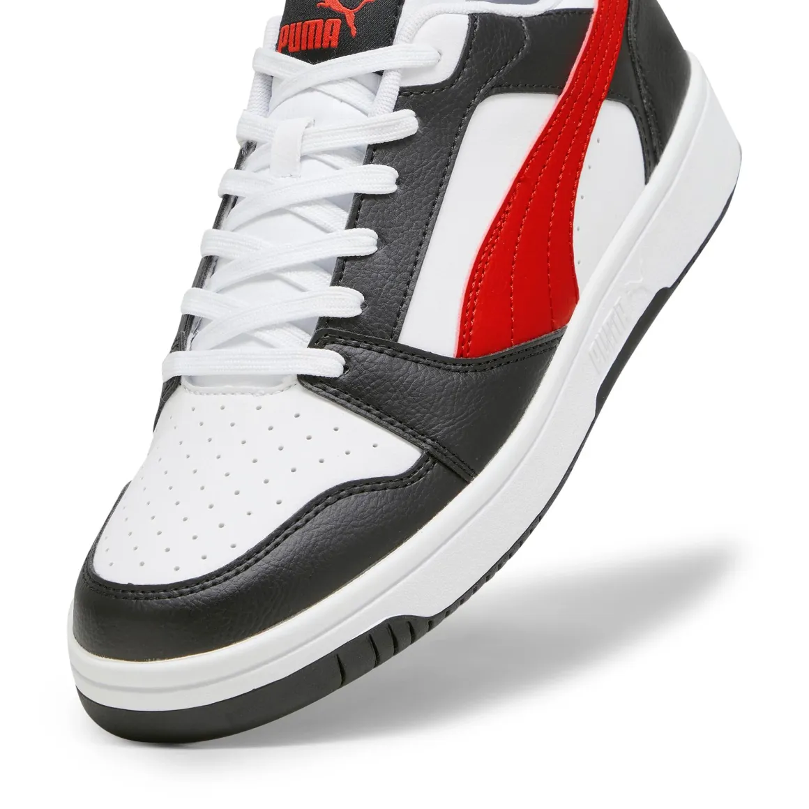 Sneakers bianche da uomo dettagli rossi e neri Puma Rebound v6