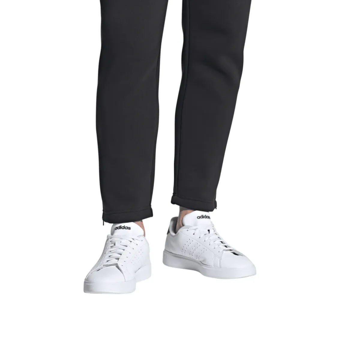 Sneakers bianche Unisex con dettagli logo traforati laterali adidas