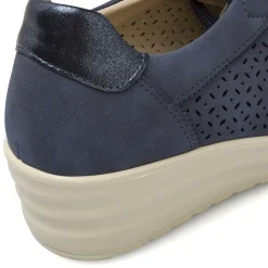 Sneakers comfort da Donna blu con design traforato e zeppa P Soft
