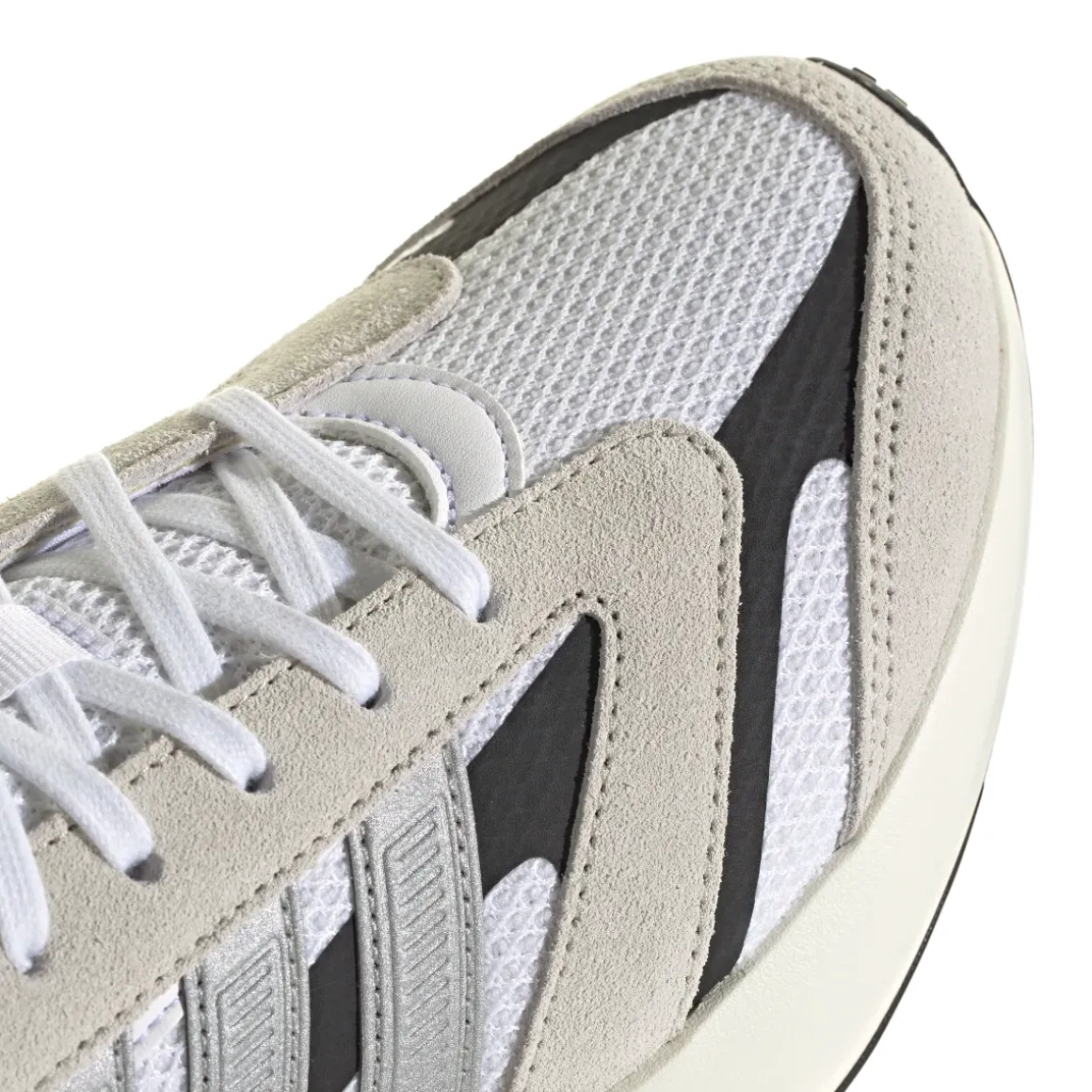 Sneakers da donna bianche in tessuto mesh adidas LIGHTSHIFT 2.0