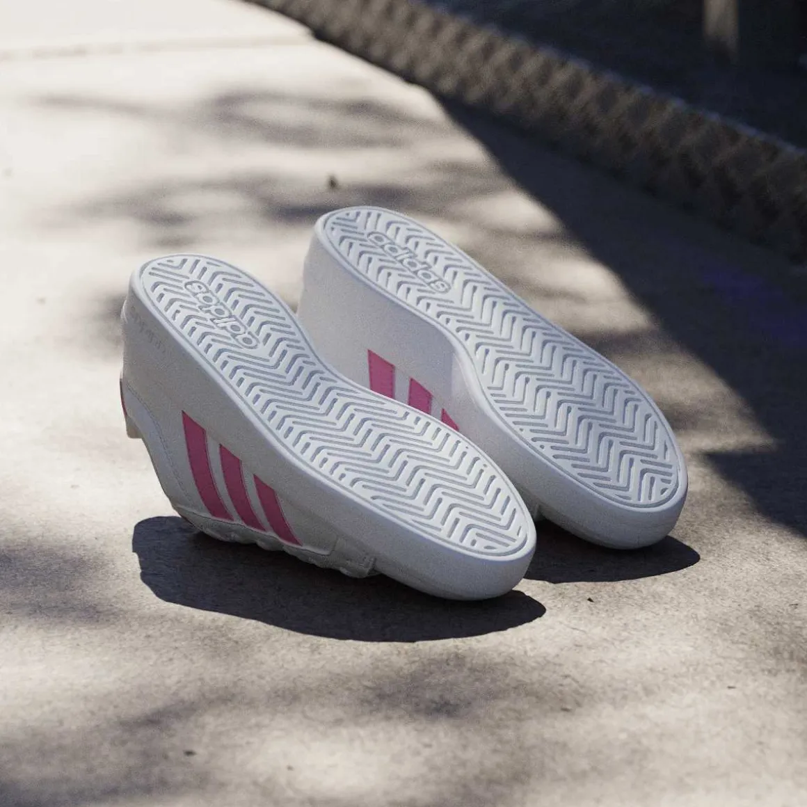 Sneakers da ragazza bianche adidas Grand Court 3.0 con dettagli rosa