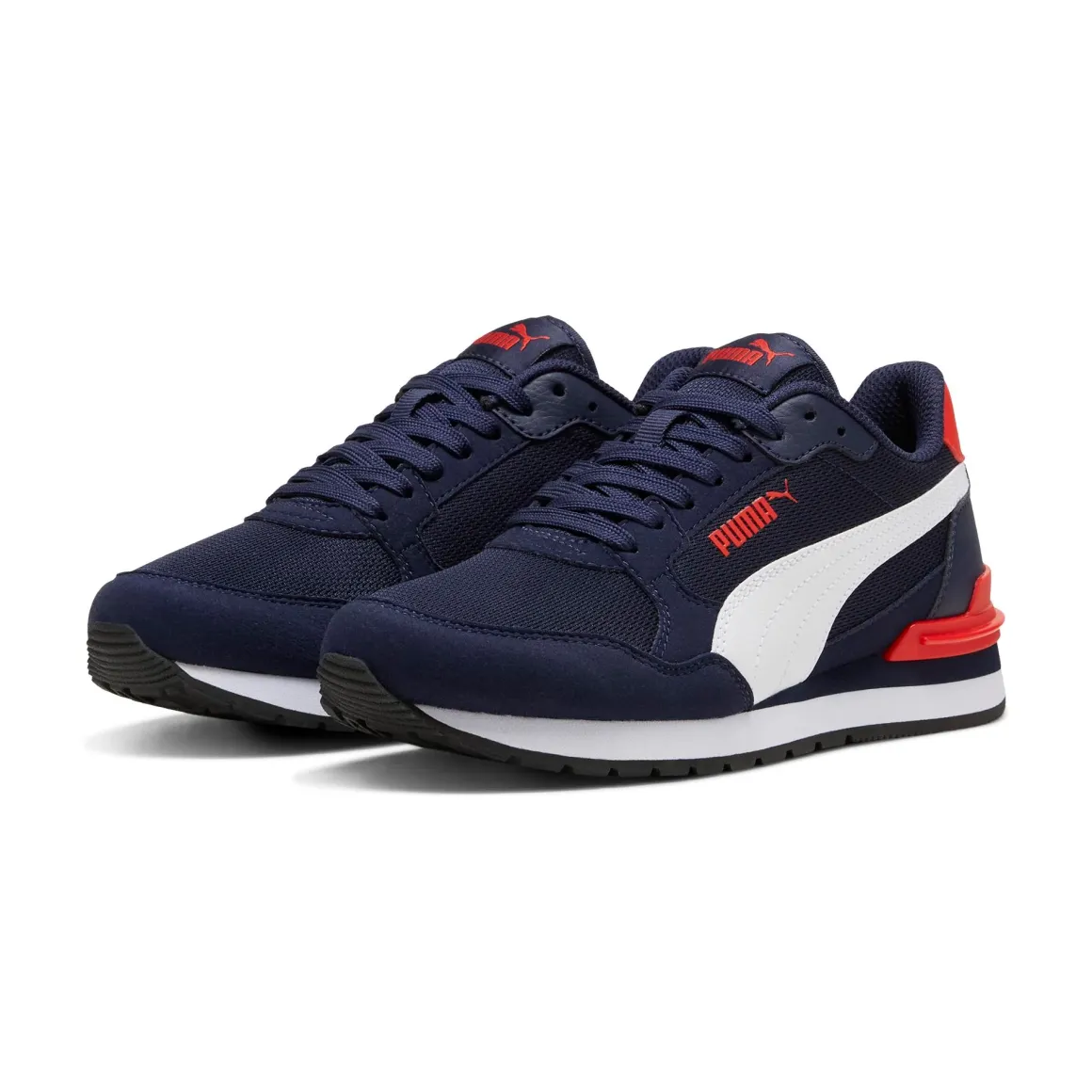Sneakers da ragazzo blu in tessuto mesh con dettagli rossi Puma Runner V4 Mesh