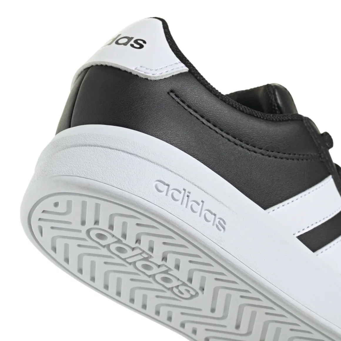 Sneakers da Ragazzo nere con dettagli bianchi adidas Grand Court 3.0