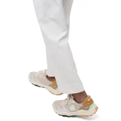 Sneakers da uomo bianche in suede con dettagli in contrasto Americanino