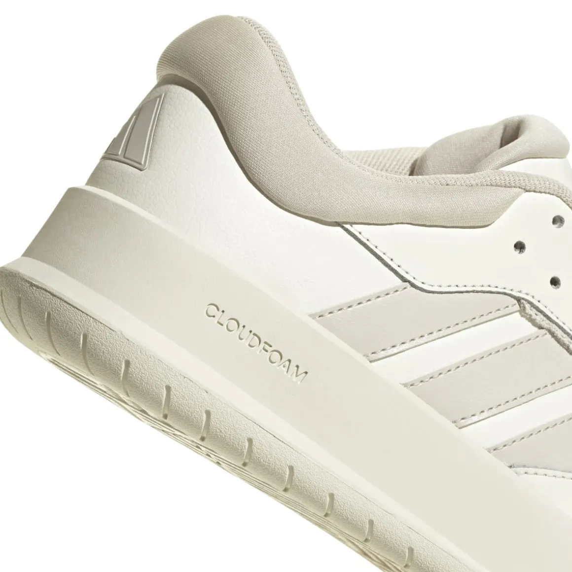 Sneakers da uomo bianche off -white e beige con logo adidas Court 24