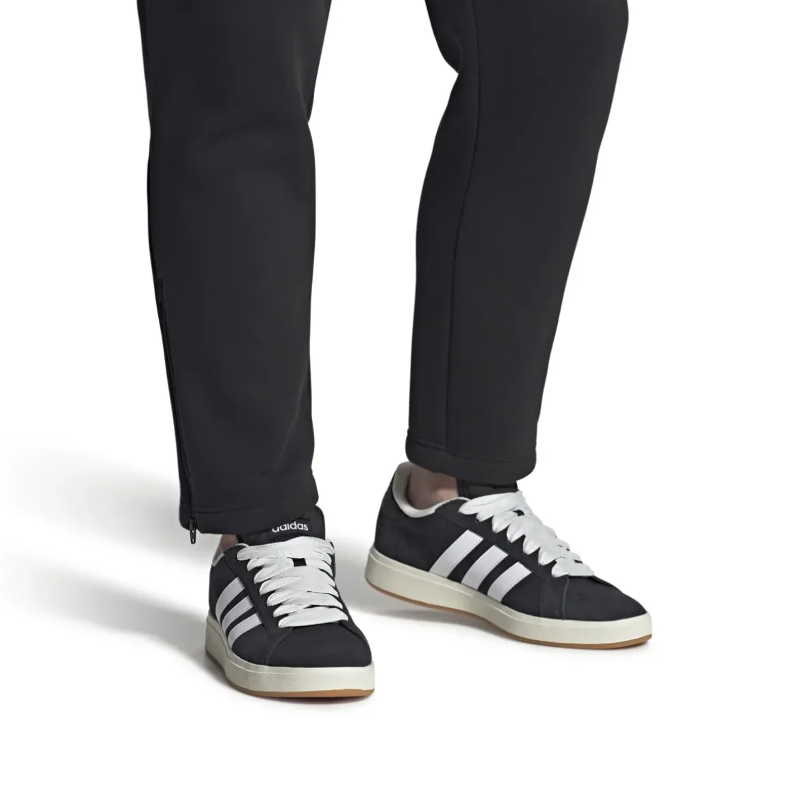Sneakers da uomo nere in pelle con logo adidas Grand Court Base 00s