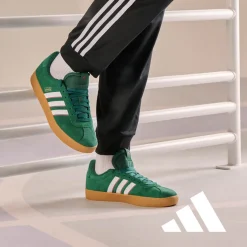 Sneakers da uomo verde scuro in pelle con logo adidas VL Court 3.0