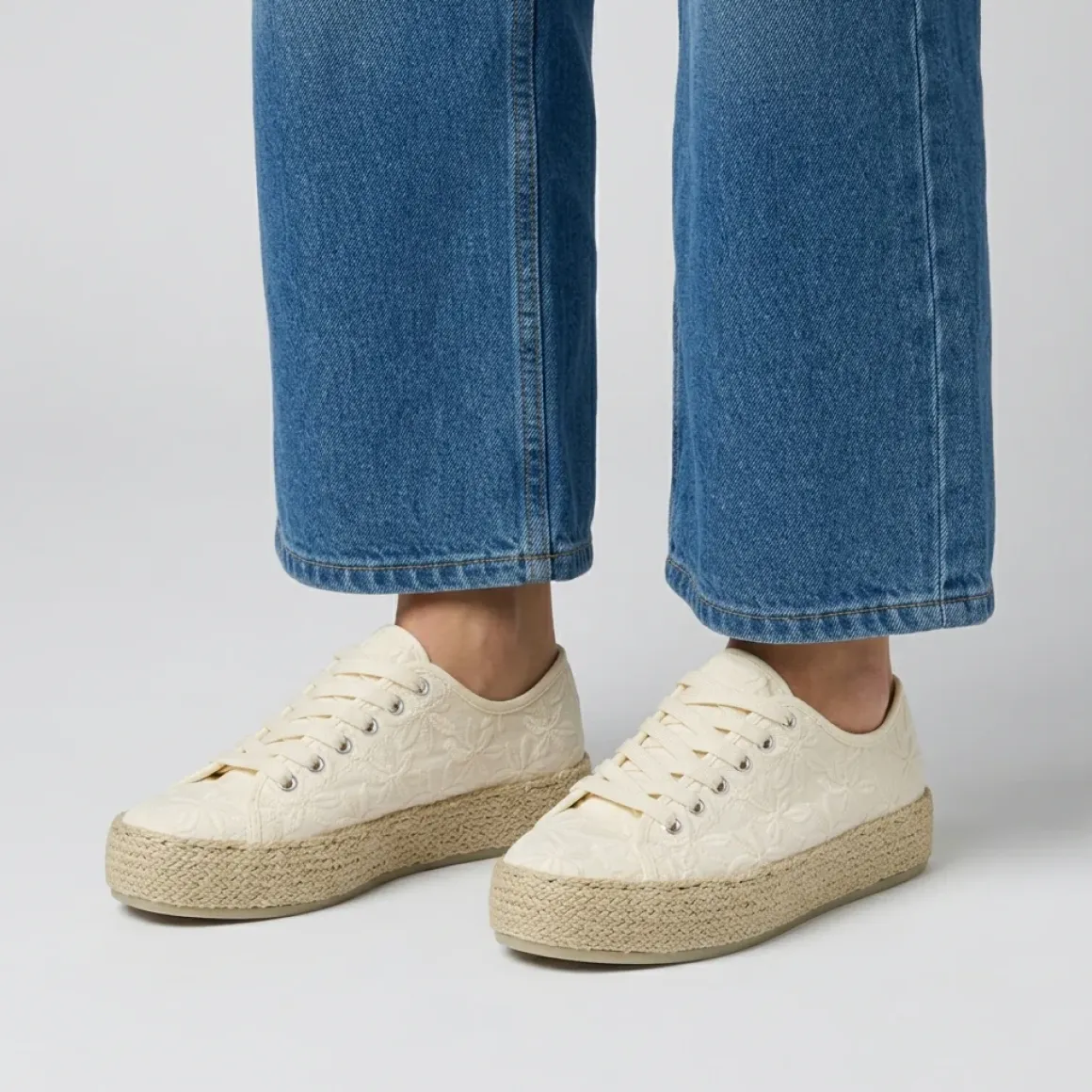 Sneakers donna beige con ricamo floreale e suola in corda Lora Ferres