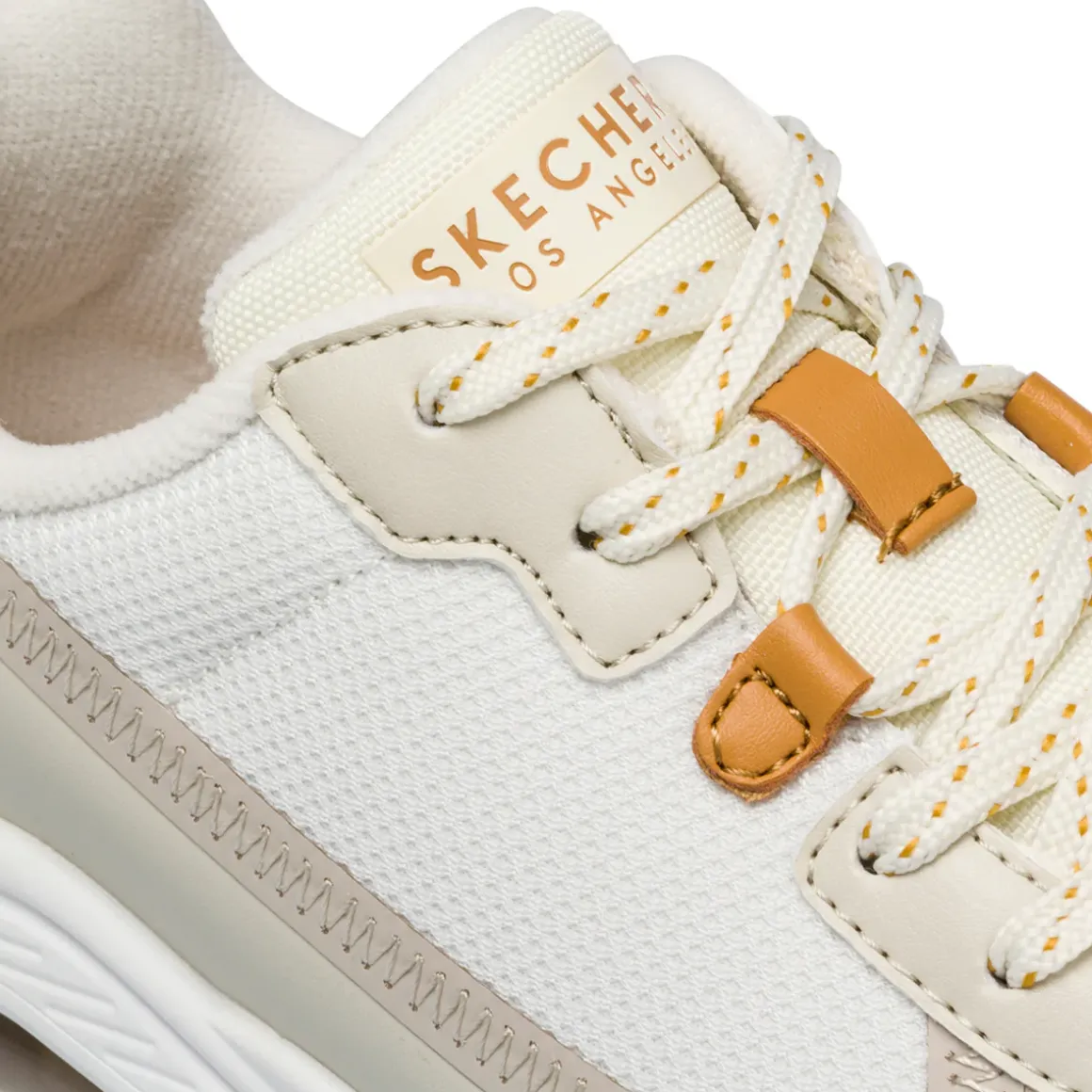 Sneakers off-white da donna con suola ad aria e Memory Foam Skechers Uno