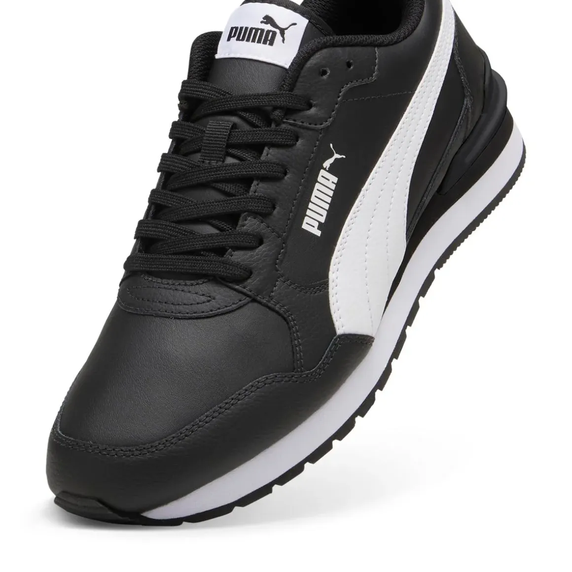 Sneakers retro da Uomo nere con inserti bianchi Puma Runner v4